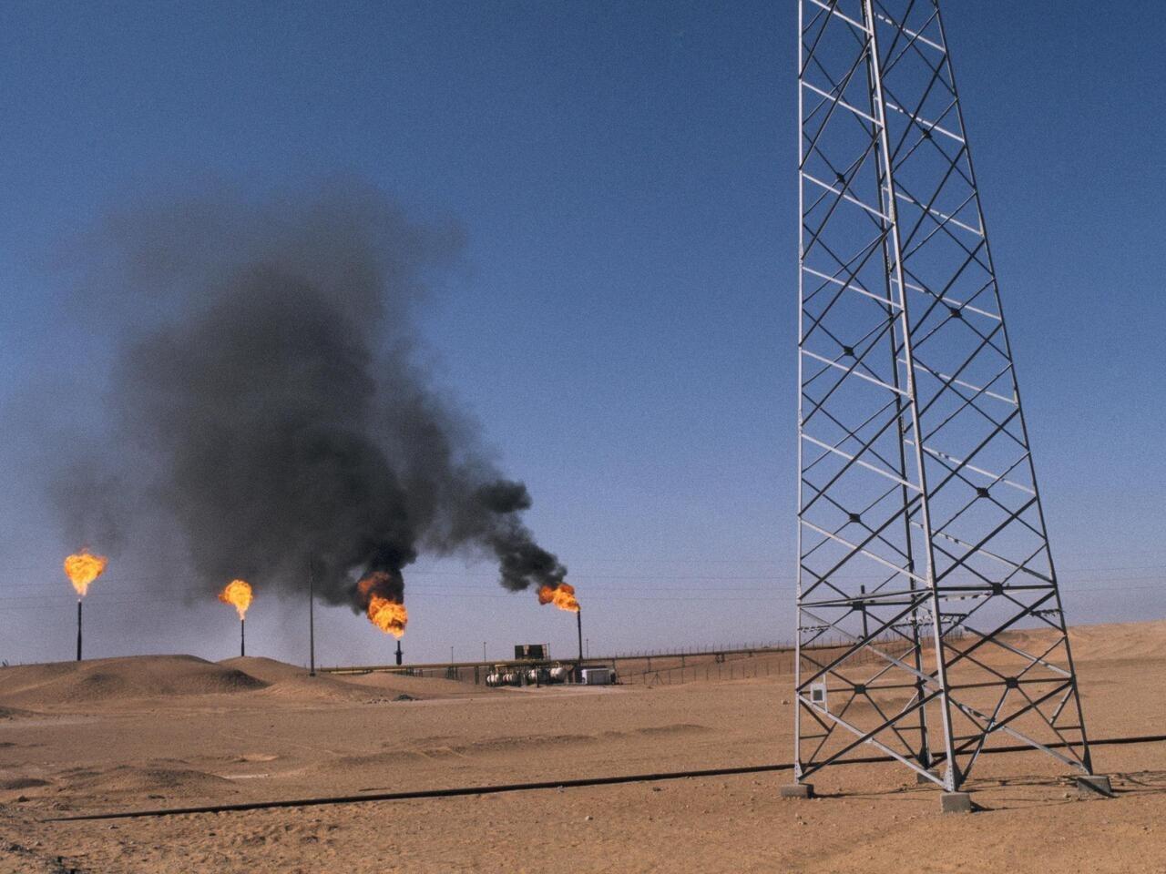 ALGERIA – DECEMBER 01: Hassi Messaoud, Oil Plant In Algeria On December 1974 (Photo by Keystone-France/Gamma-Keystone via Getty Images)